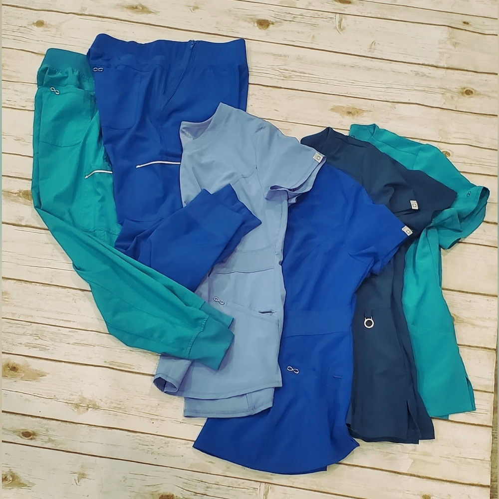 Infinity Scrubs 6 Piece Tops and Bottoms Cherokee Women's Blue and Green Small P